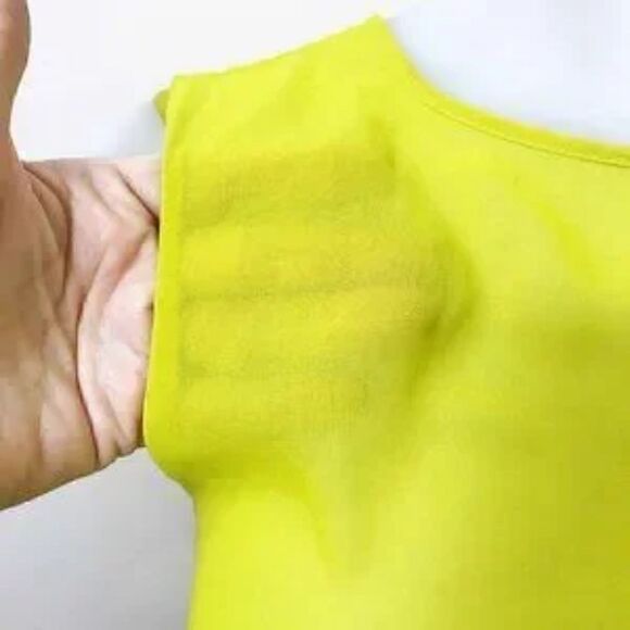 LIME chiffon peplum sleeveless blouse - Picture 2 of 8